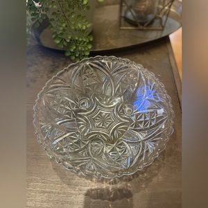 1940s anchor hocking footed bowl